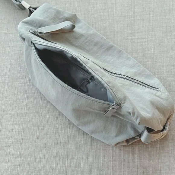 Lululemon Inspired Fast Track Bag 9L, Grey, Multi-pocket, NEW - Picture 2 of 4